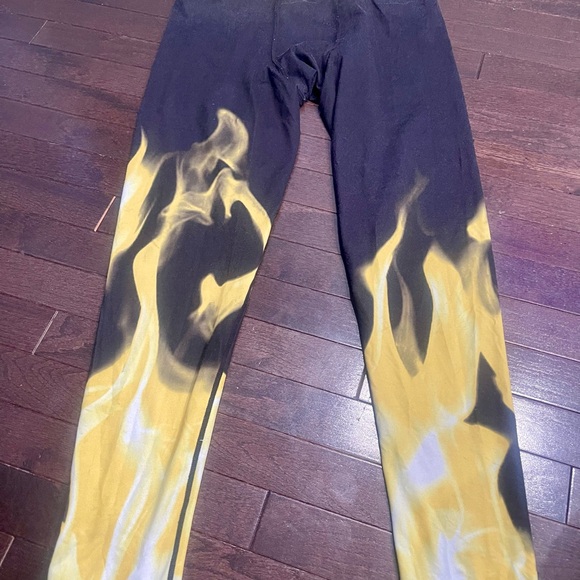 EVapor Eastboy Men’s Black and Yellow Flame Activewear Leggings - Picture 1 of 10
